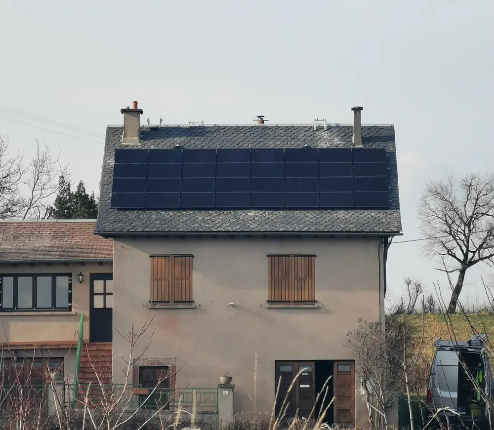 installation panneaux photovoltaiques sebrazac